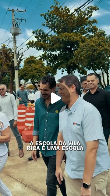 Ortiz Junior na creche-escola da Estiva, em Taubaté